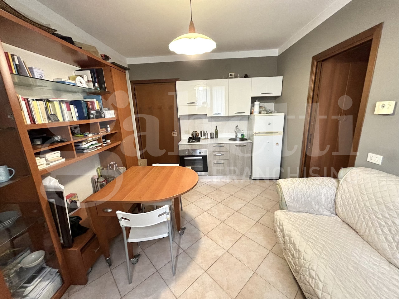 Bilocale arredato in affitto a Parma