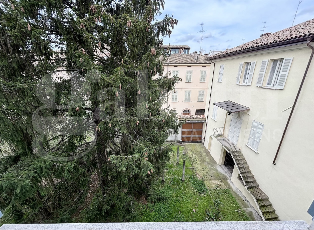 Bilocale arredato in affitto a Parma