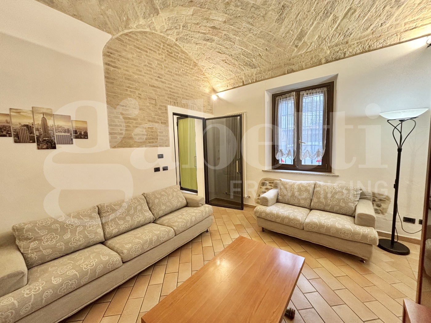 Bilocale arredato in affitto a Parma