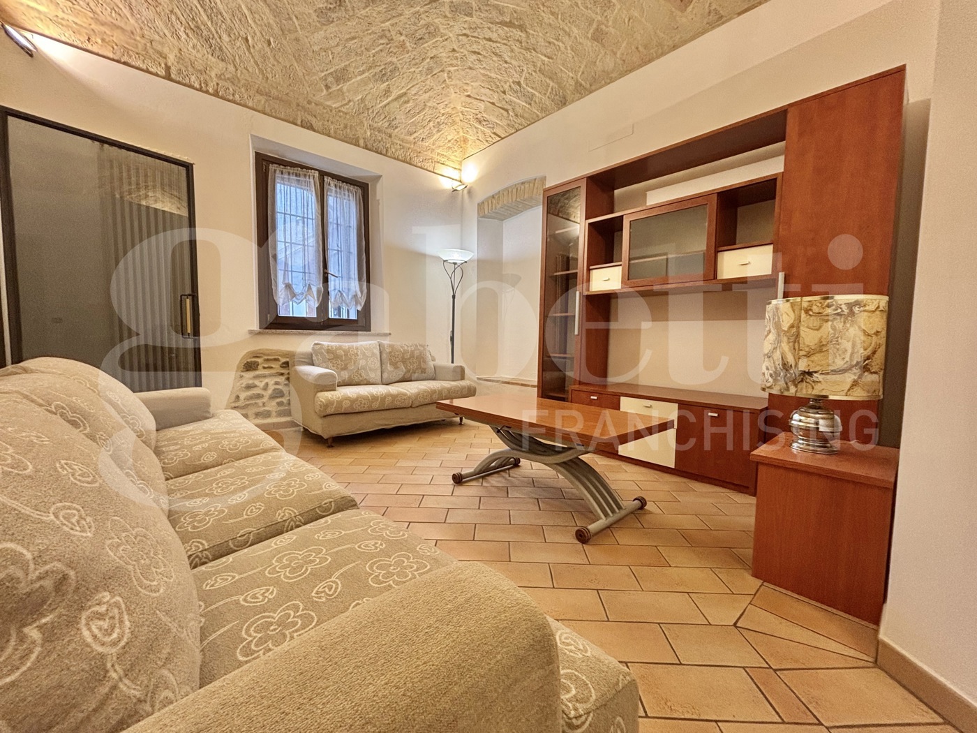 Bilocale arredato in affitto a Parma