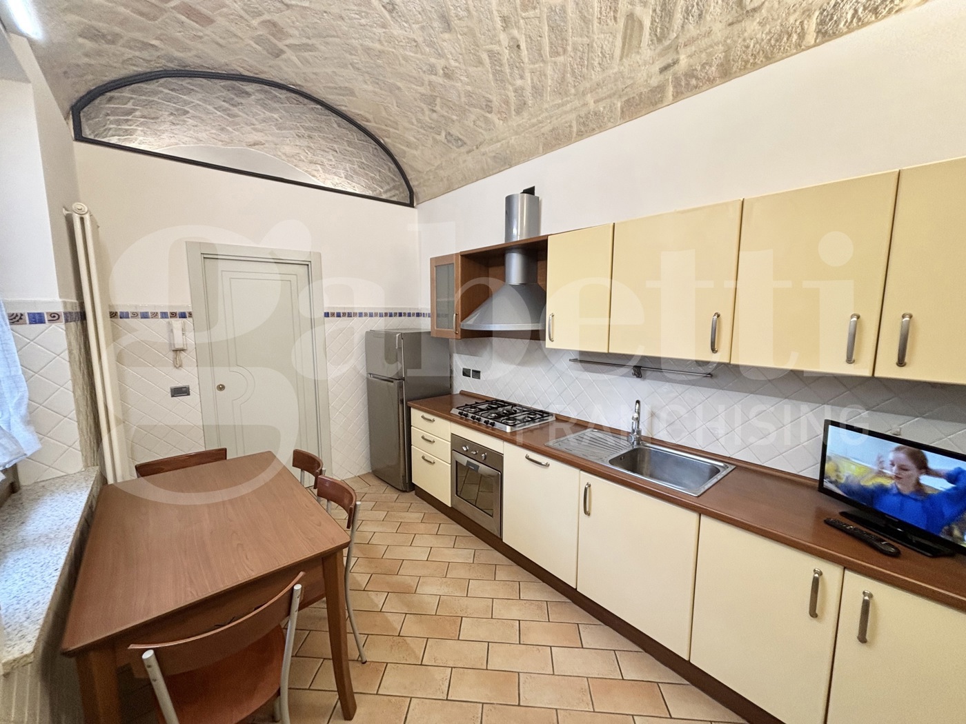 Bilocale arredato in affitto a Parma