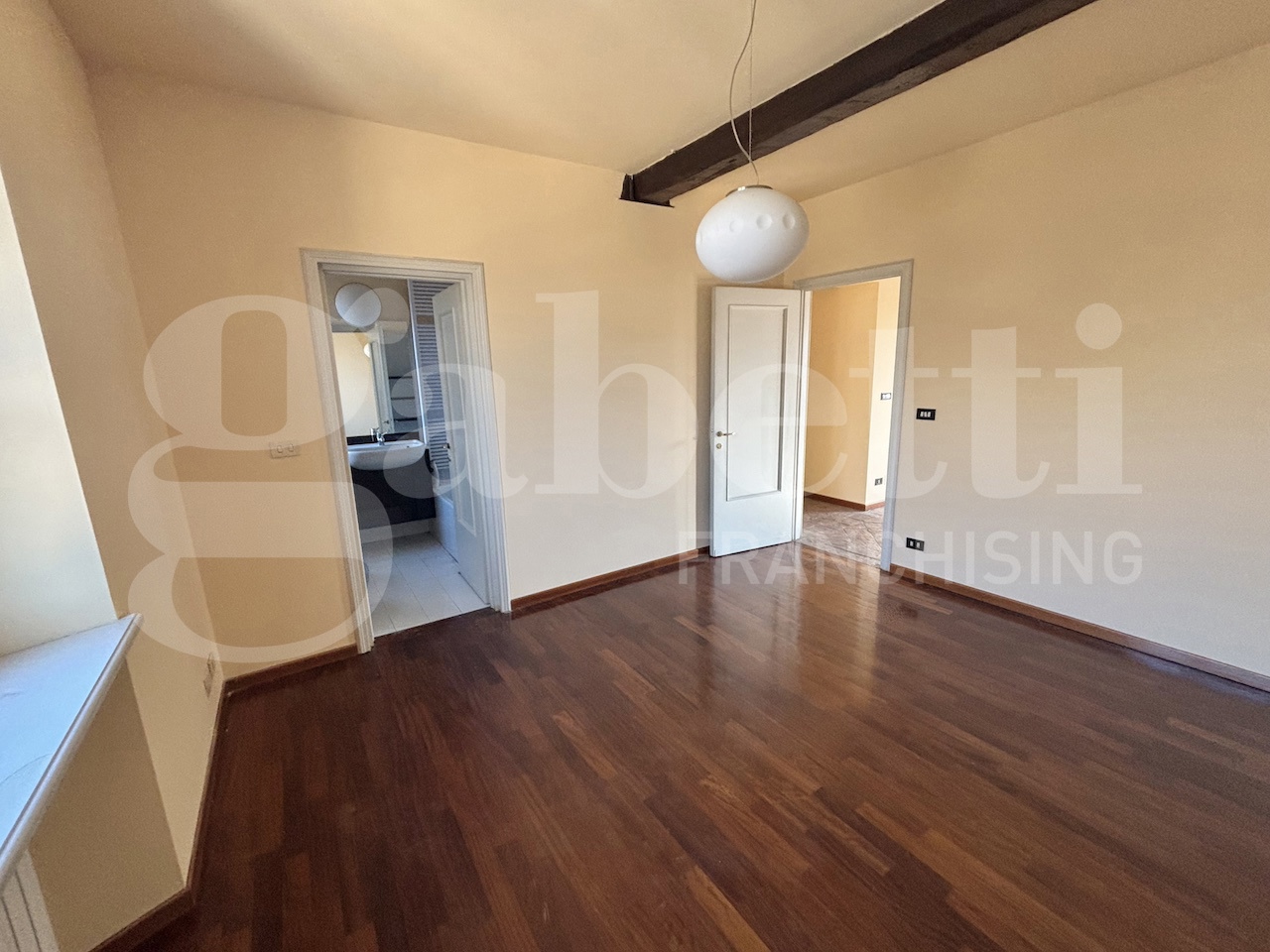 Quadrilocale con box a Parma