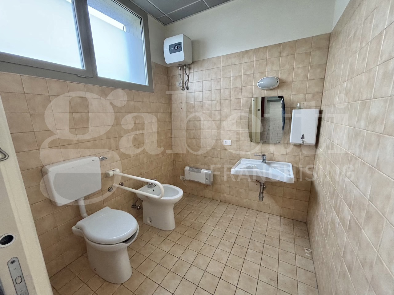 Negozio in vendita a Fontanellato