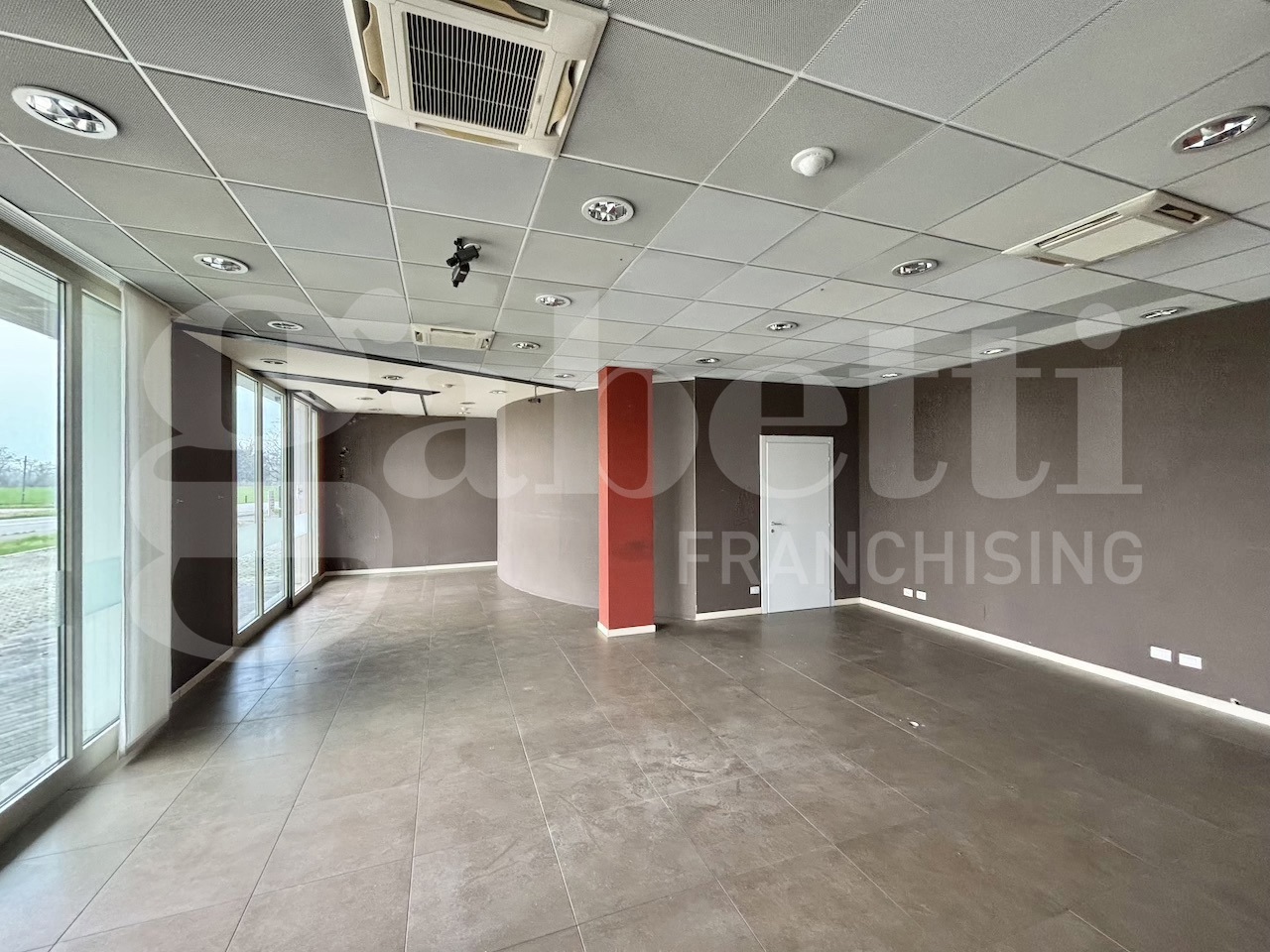 Negozio in vendita a Fontanellato