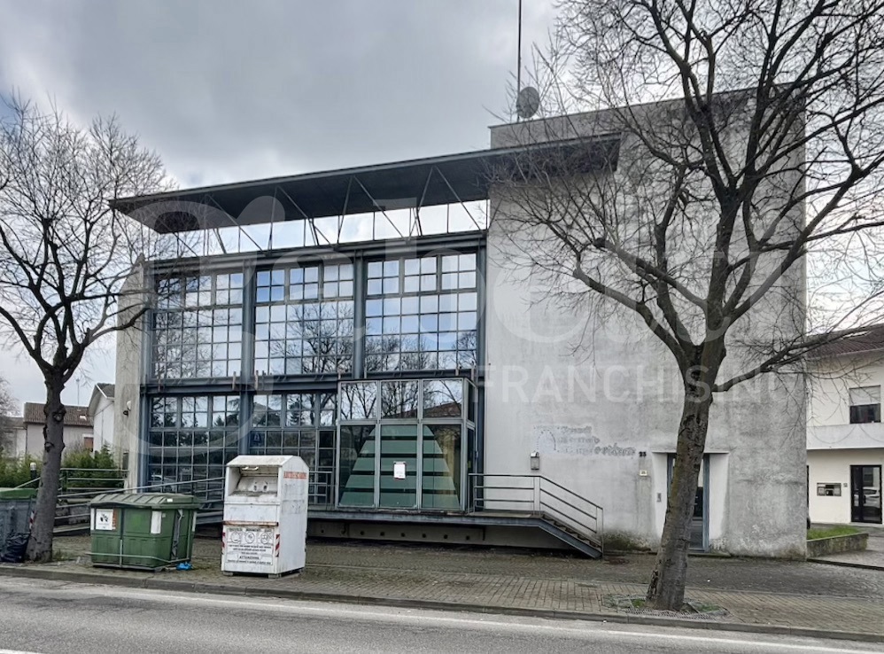 Stabile/Palazzo in vendita a Sorbolo Mezzani