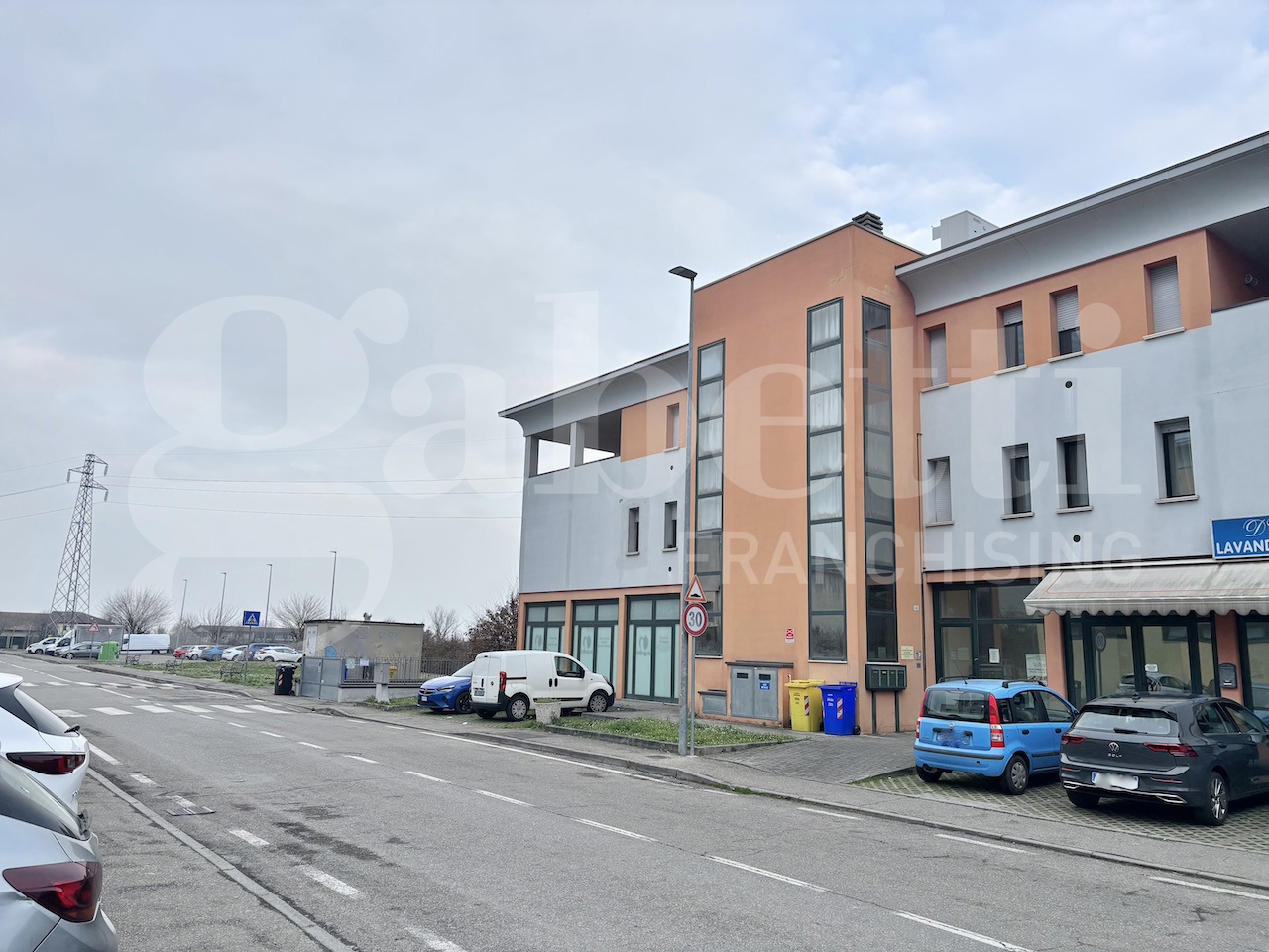 Box/Garage 17mq in vendita a Parma