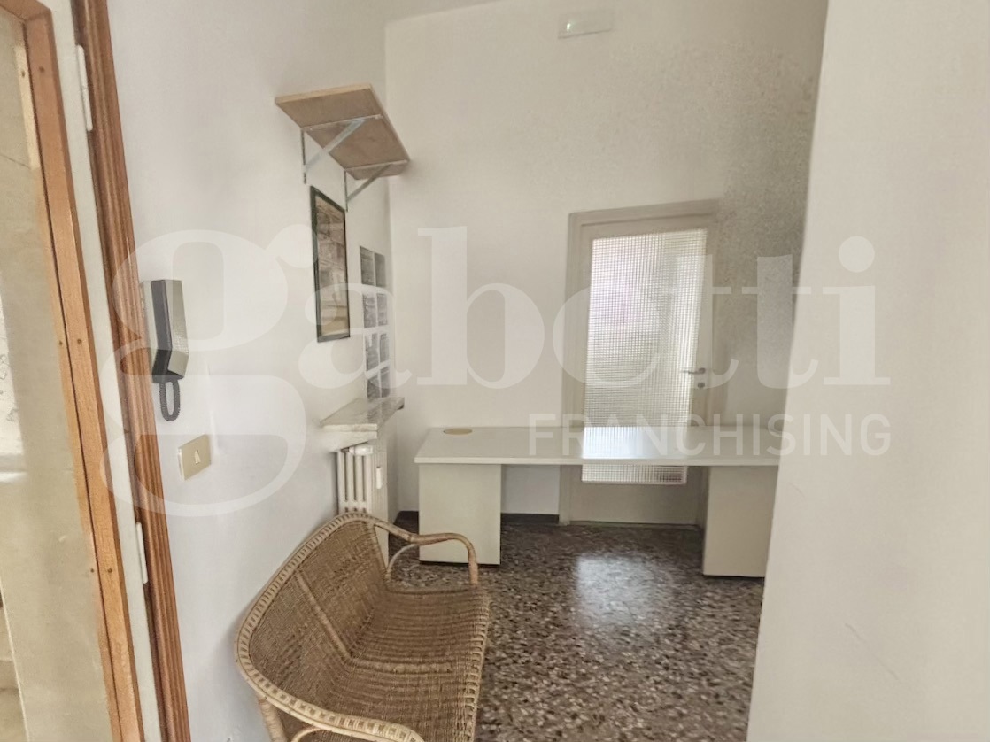 Ufficio in vendita a Soragna