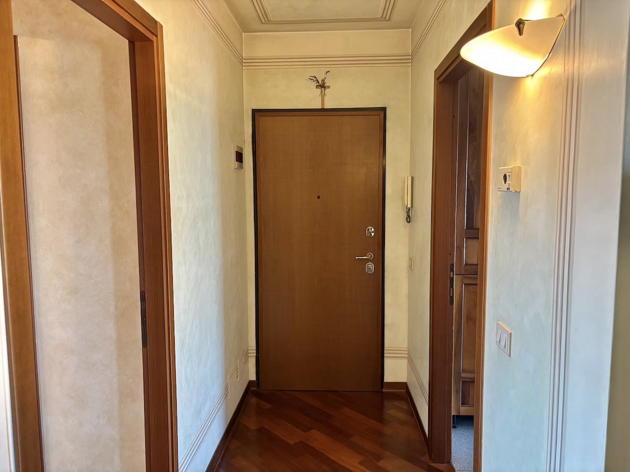 Trilocale arredato in affitto a Parma