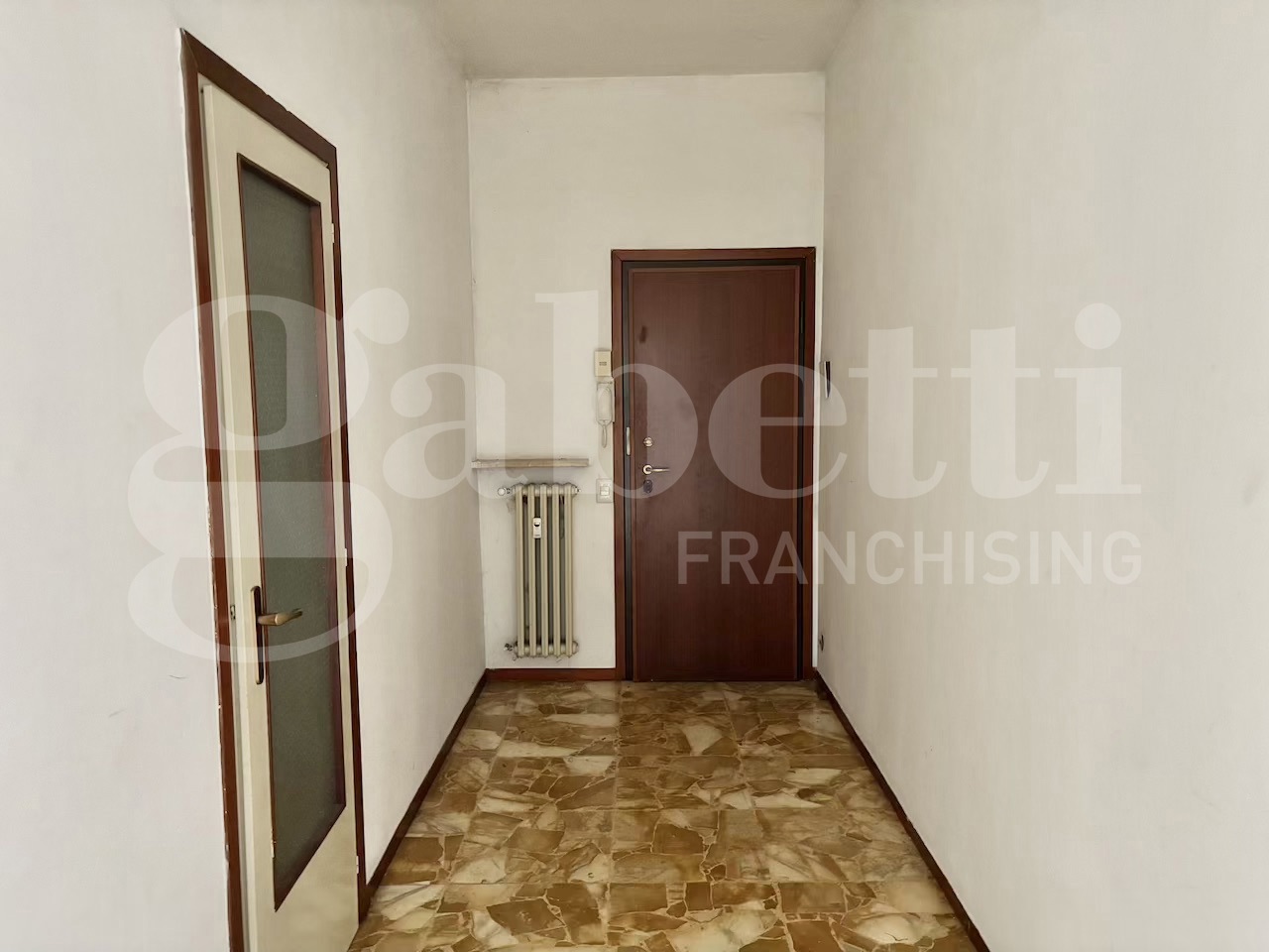 Trilocale da ristrutturare a Parma