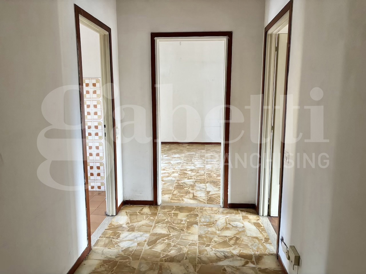 Trilocale da ristrutturare a Parma