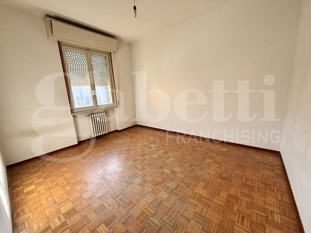 Trilocale da ristrutturare a Parma