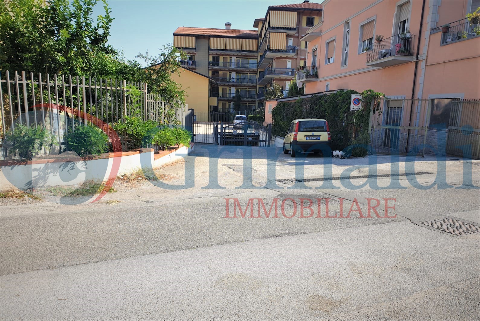 Box/Garage 30mq in vendita a Benevento
