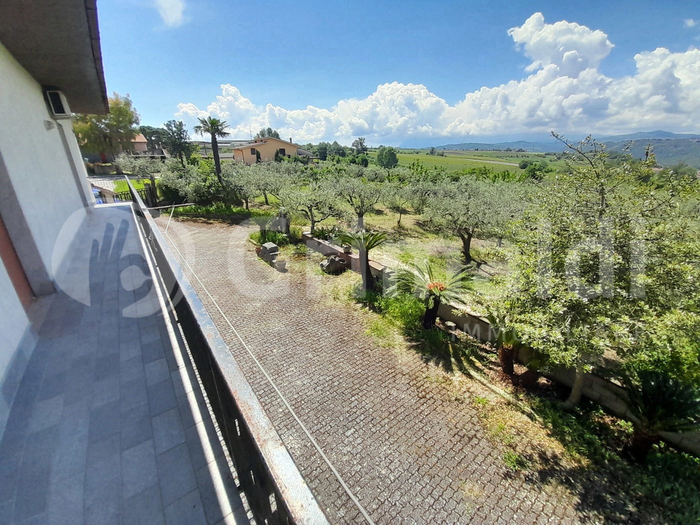 Casa indipendente con giardino a Benevento