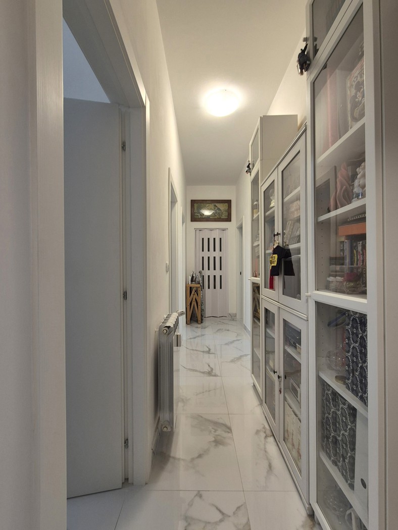 Quadrilocale con box a Casalecchio di Reno