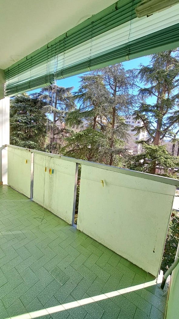 Quadrilocale da ristrutturare a Bologna