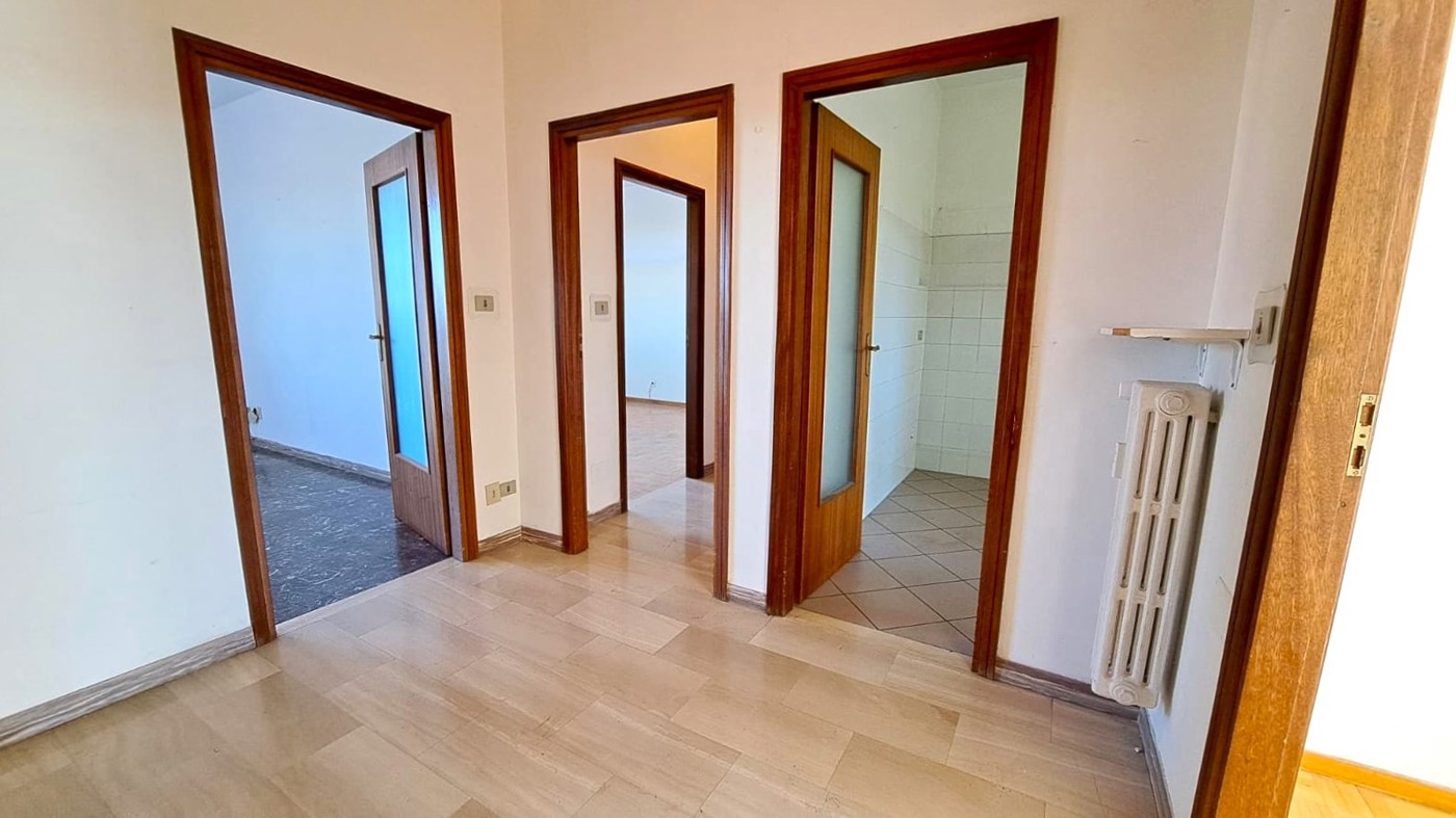 Quadrilocale da ristrutturare a Bologna