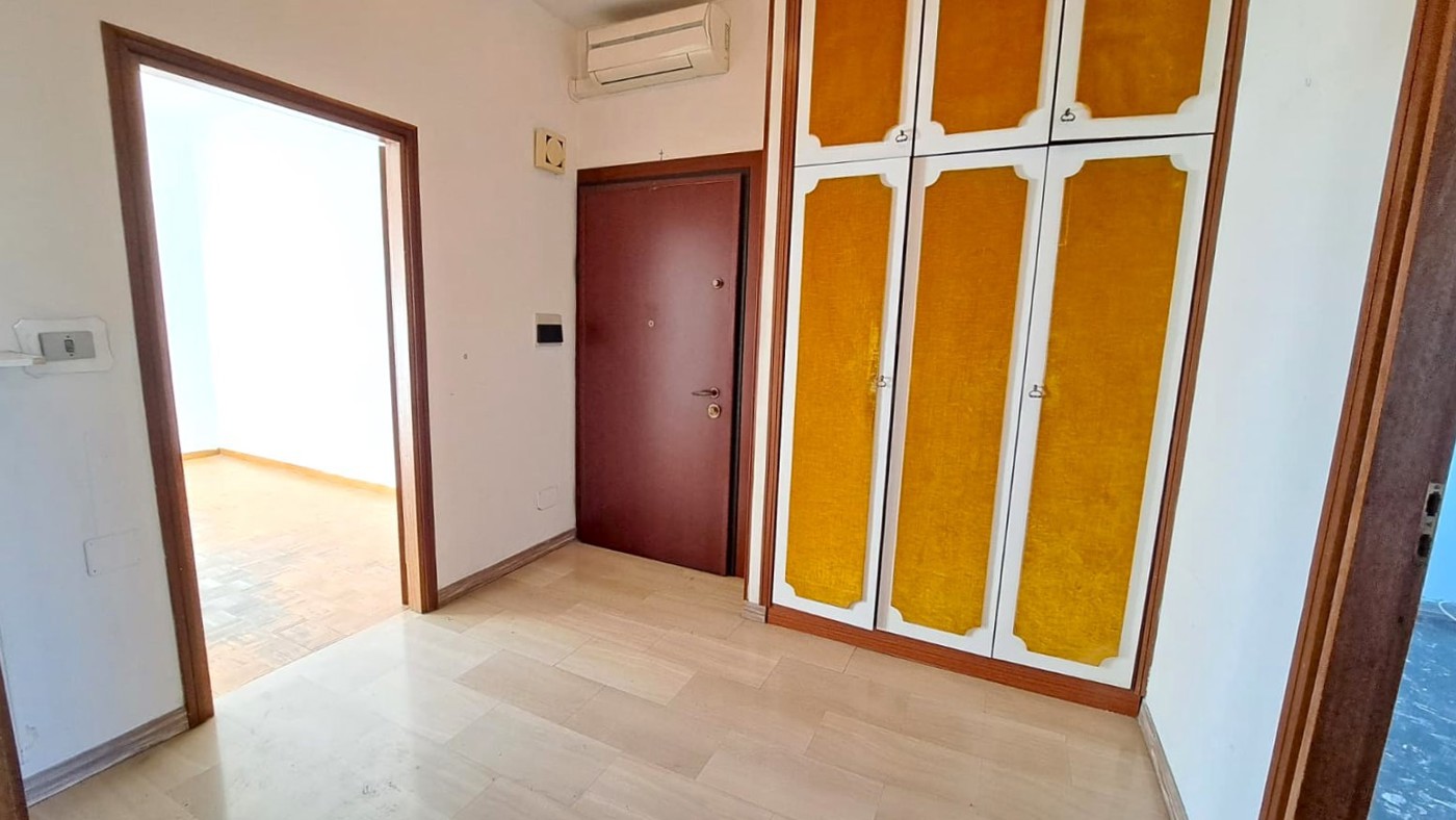 Quadrilocale da ristrutturare a Bologna