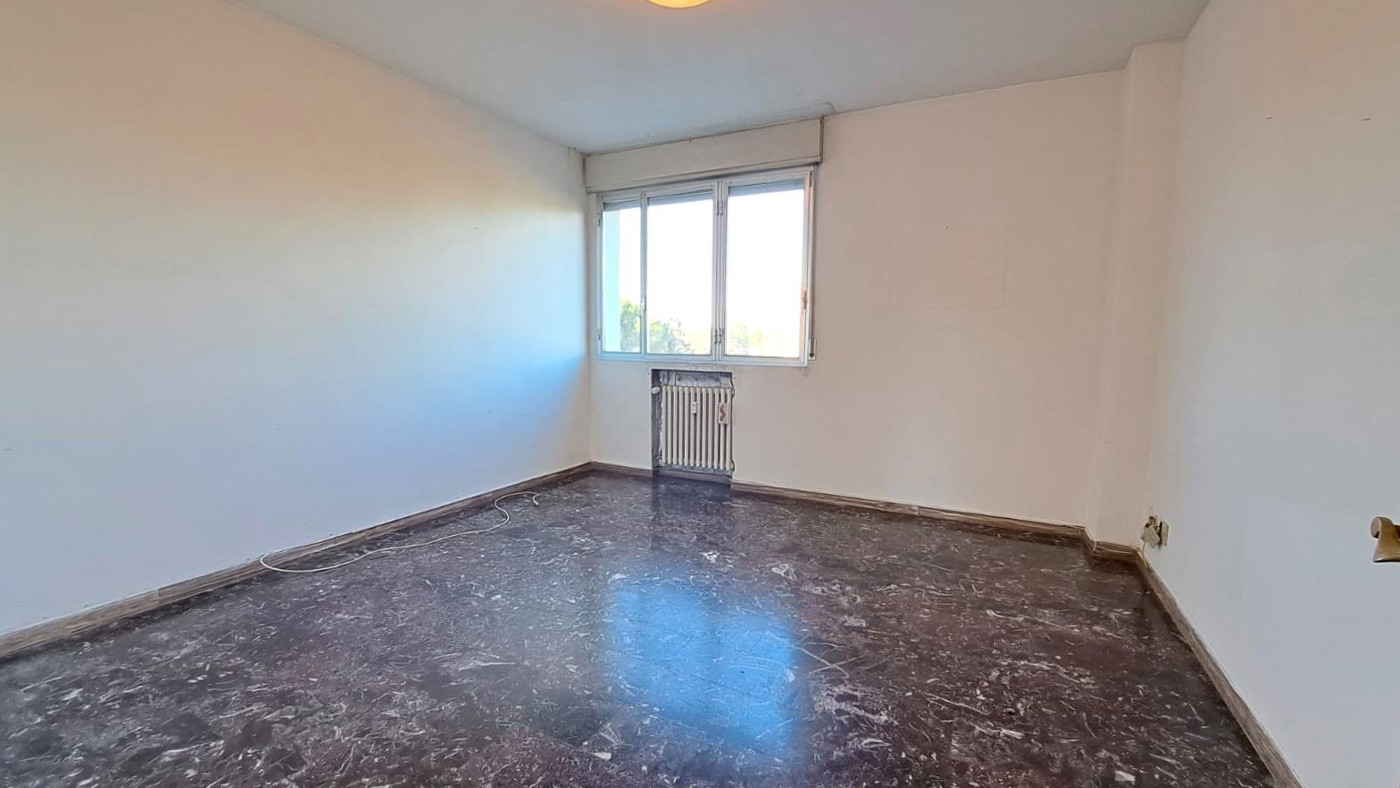 Quadrilocale da ristrutturare a Bologna