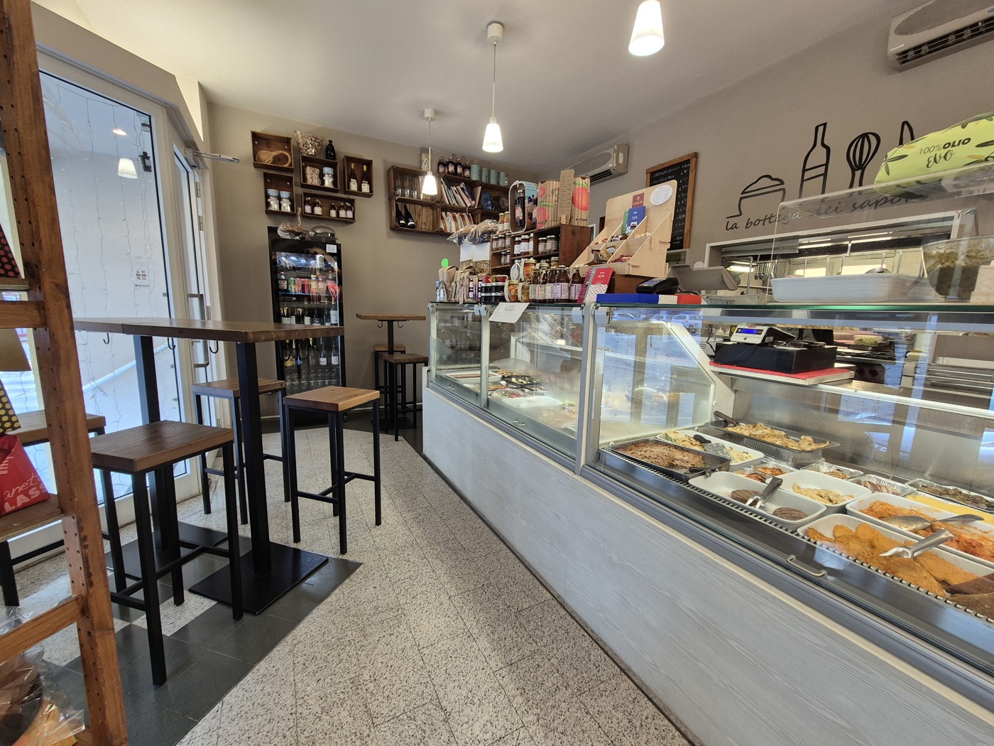 Negozio in vendita a Casalecchio di Reno