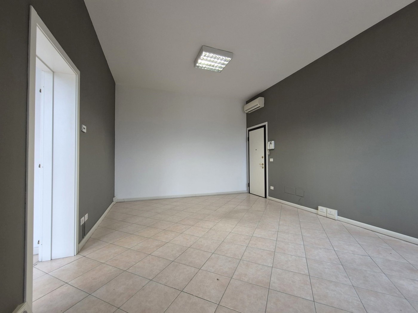 Ufficio ristrutturato a Casalecchio di Reno