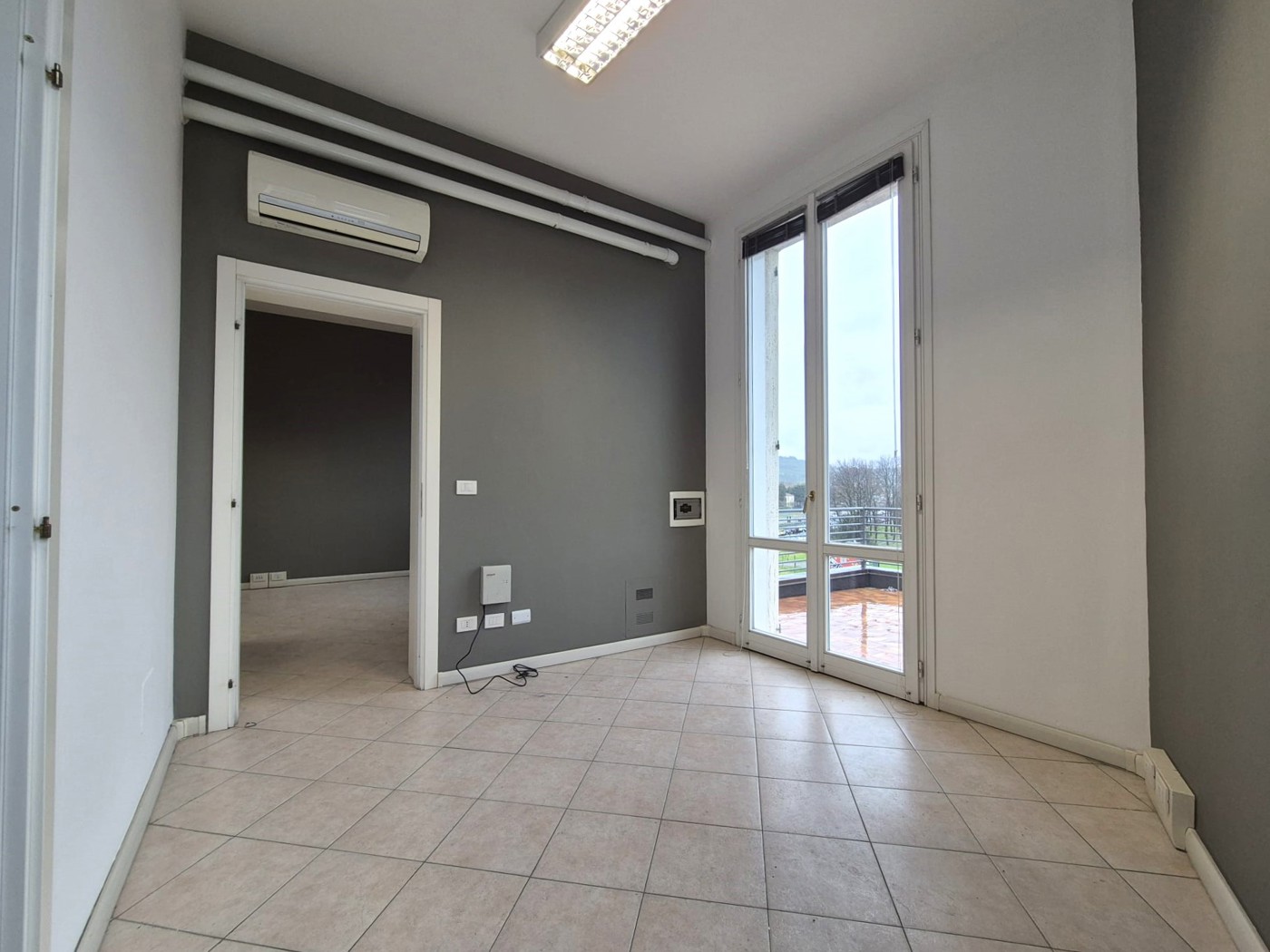 Ufficio ristrutturato a Casalecchio di Reno