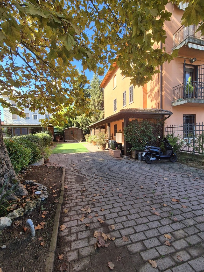 Quadrilocale con giardino a Zola Predosa
