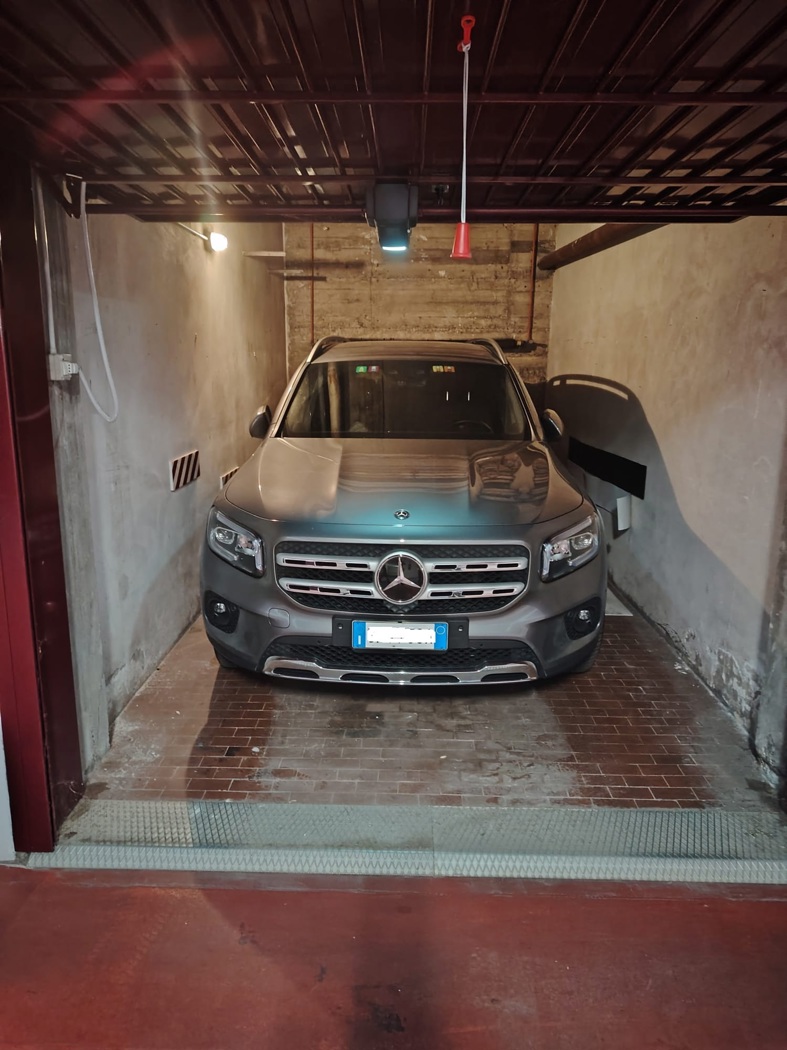 Box/Garage 13mq in vendita a Milano