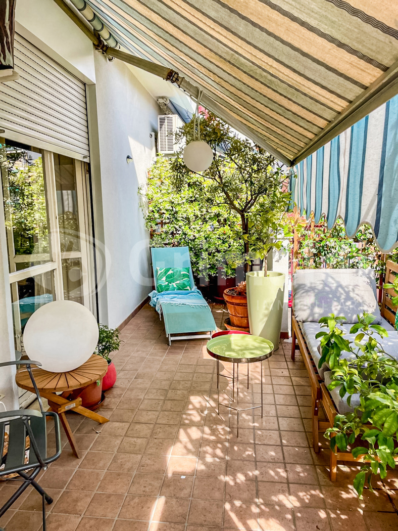 Trilocale con box a Milano