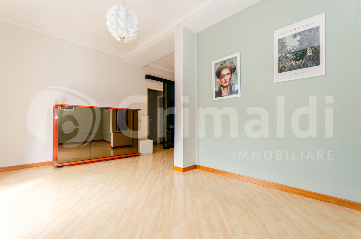 Trilocale con box a Milano