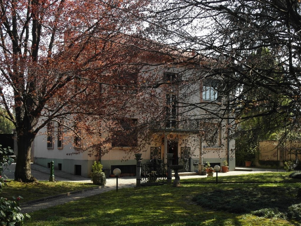 Appartamento con giardino a Carate Brianza