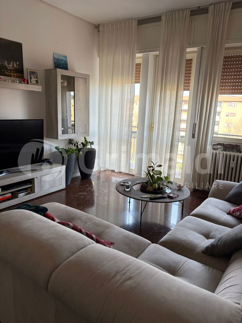 Quadrilocale in vendita a Monza