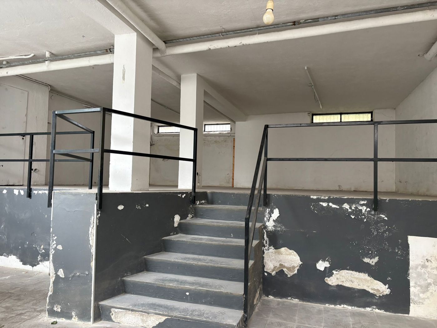 Magazzino con box doppio a Monza