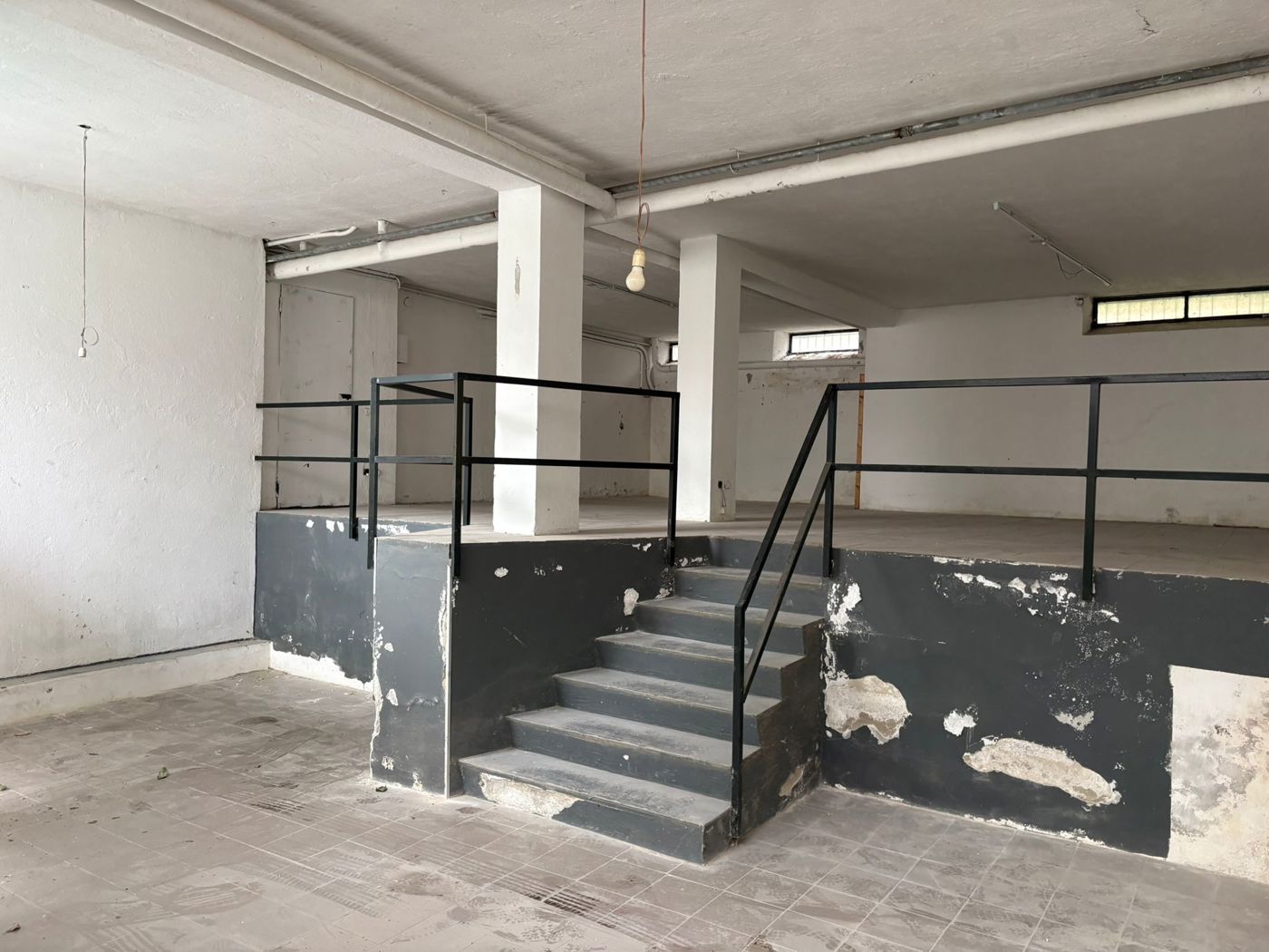 Magazzino con box doppio a Monza