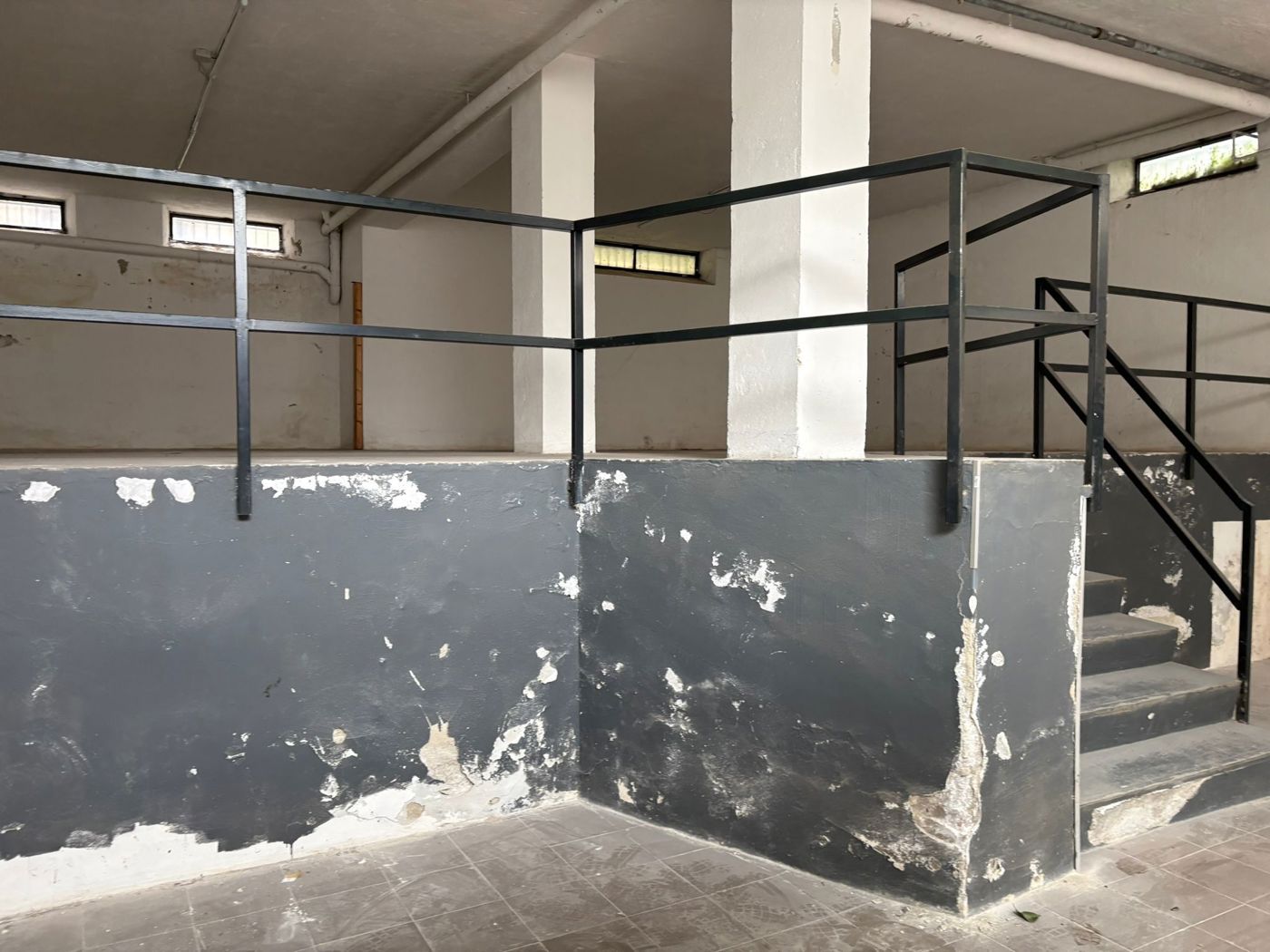 Magazzino con box doppio a Monza