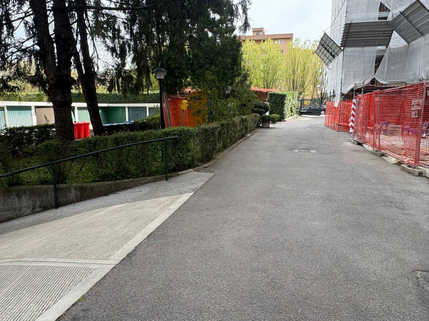 Magazzino con box doppio a Monza