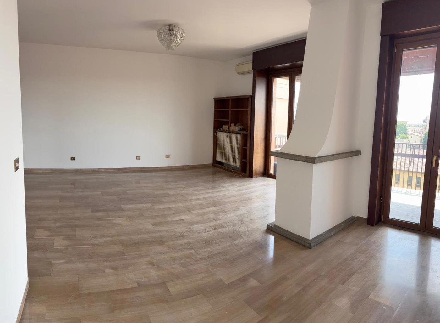Trilocale in affitto a Monza