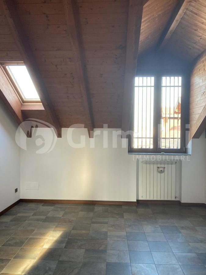 Trilocale in affitto a Monza