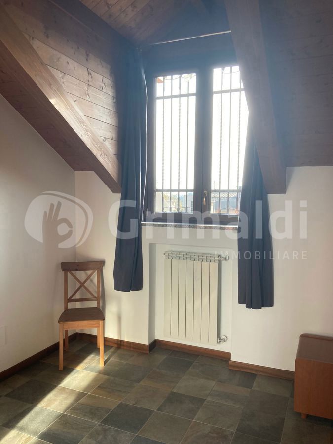 Trilocale in affitto a Monza