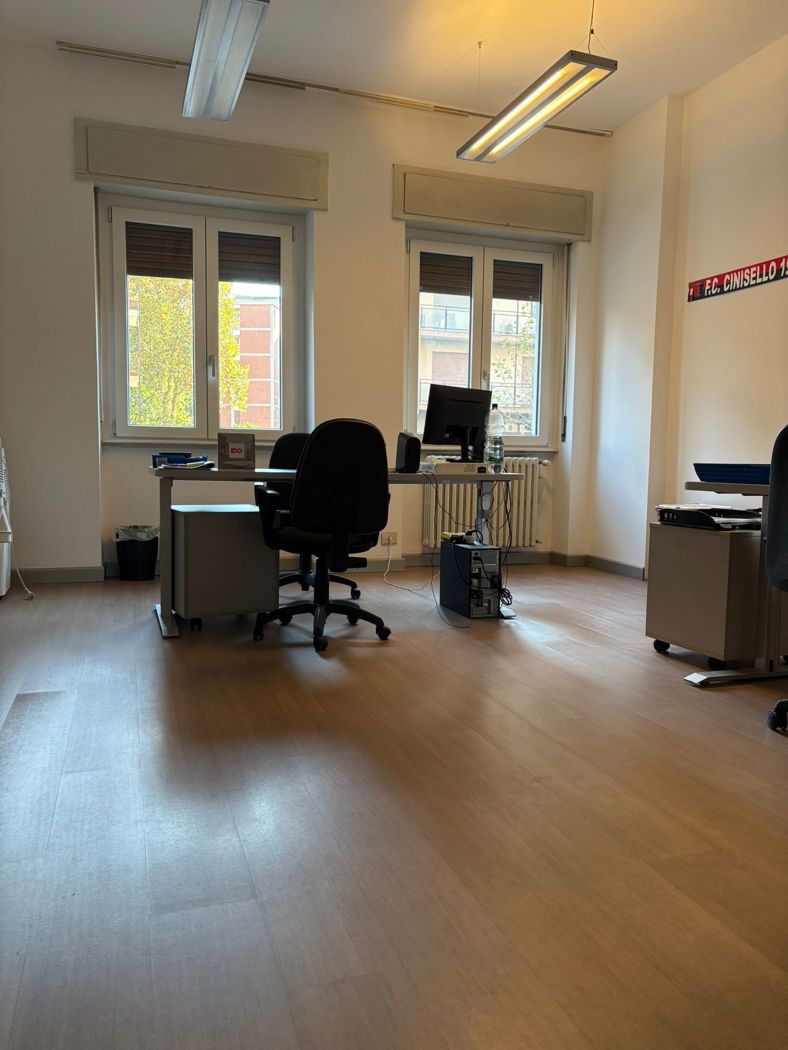 Ufficio in vendita a Monza
