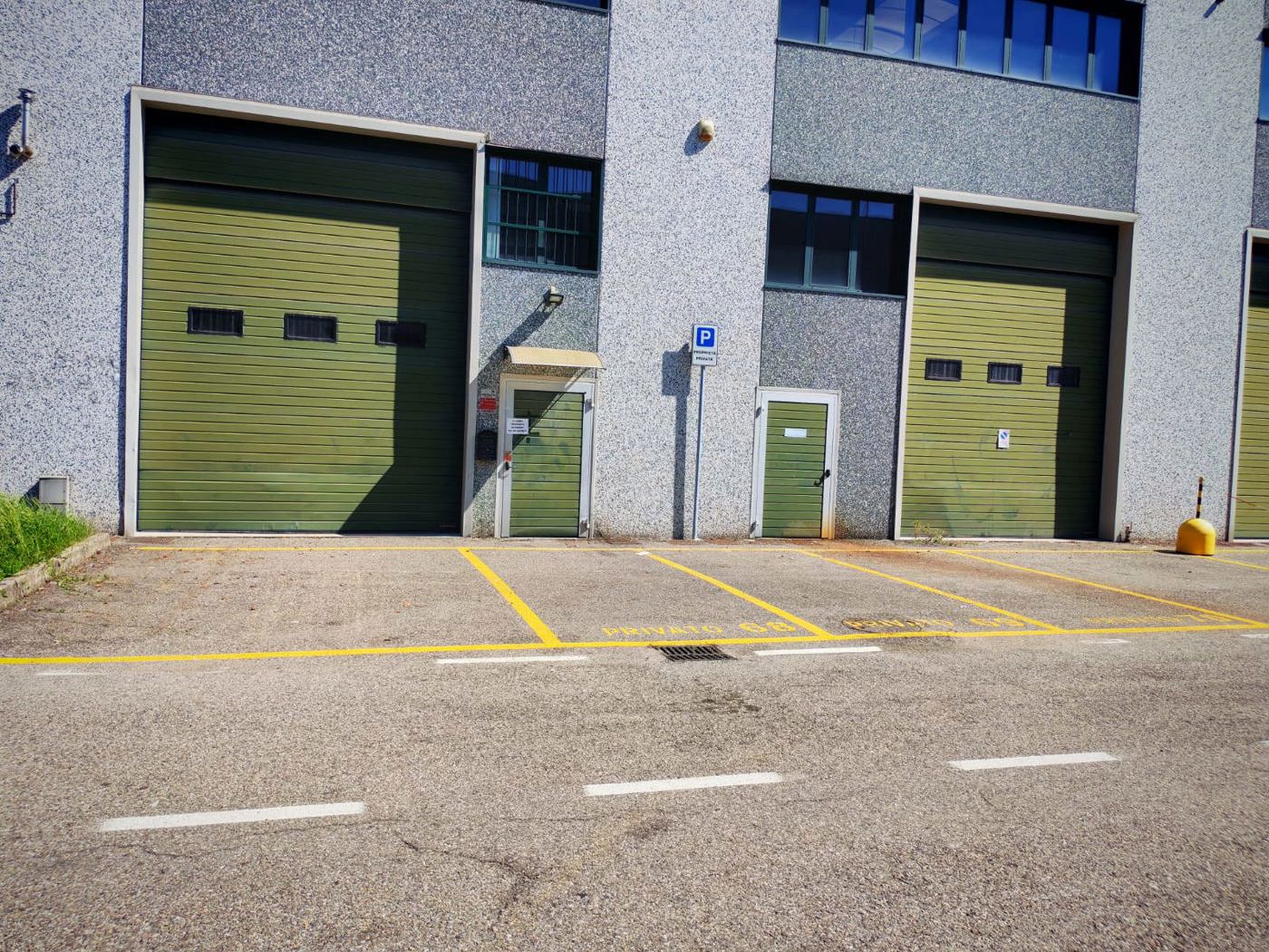 Magazzino in vendita a Faloppio