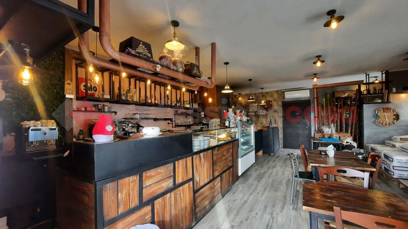 Stabile/Palazzo in vendita a Torrice