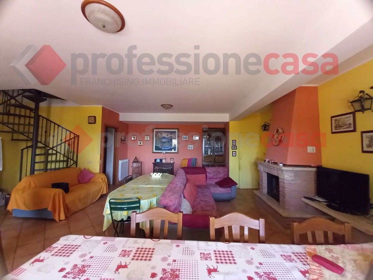 Casa indipendente con giardino a Veroli