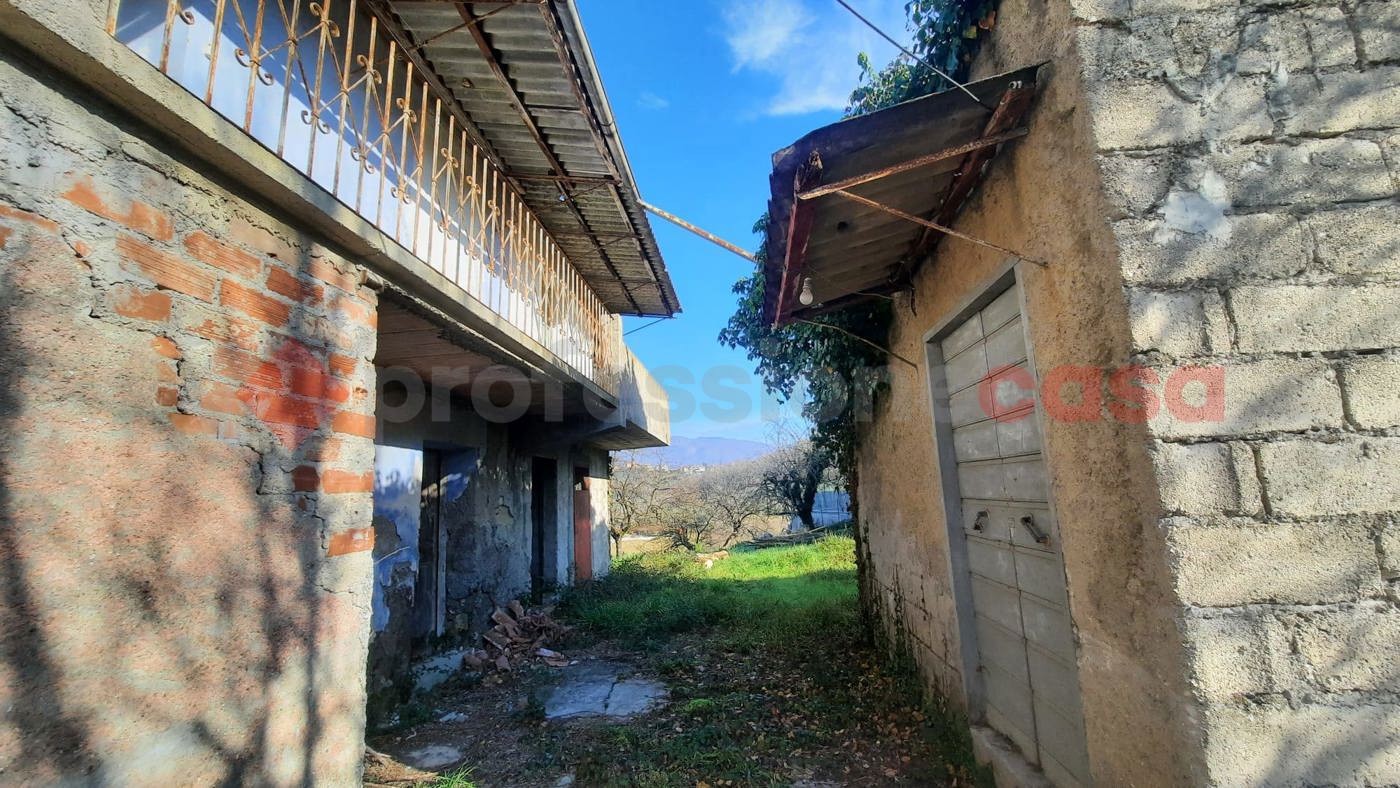 Rustico in vendita a Boville Ernica