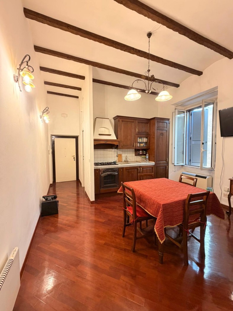 Bilocale arredato in affitto a Roma