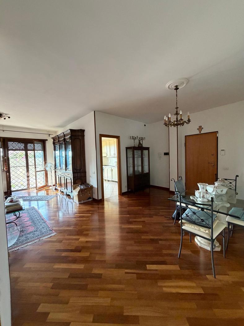 Trilocale arredato in affitto a Roma