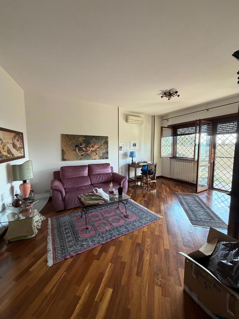 Trilocale arredato in affitto a Roma