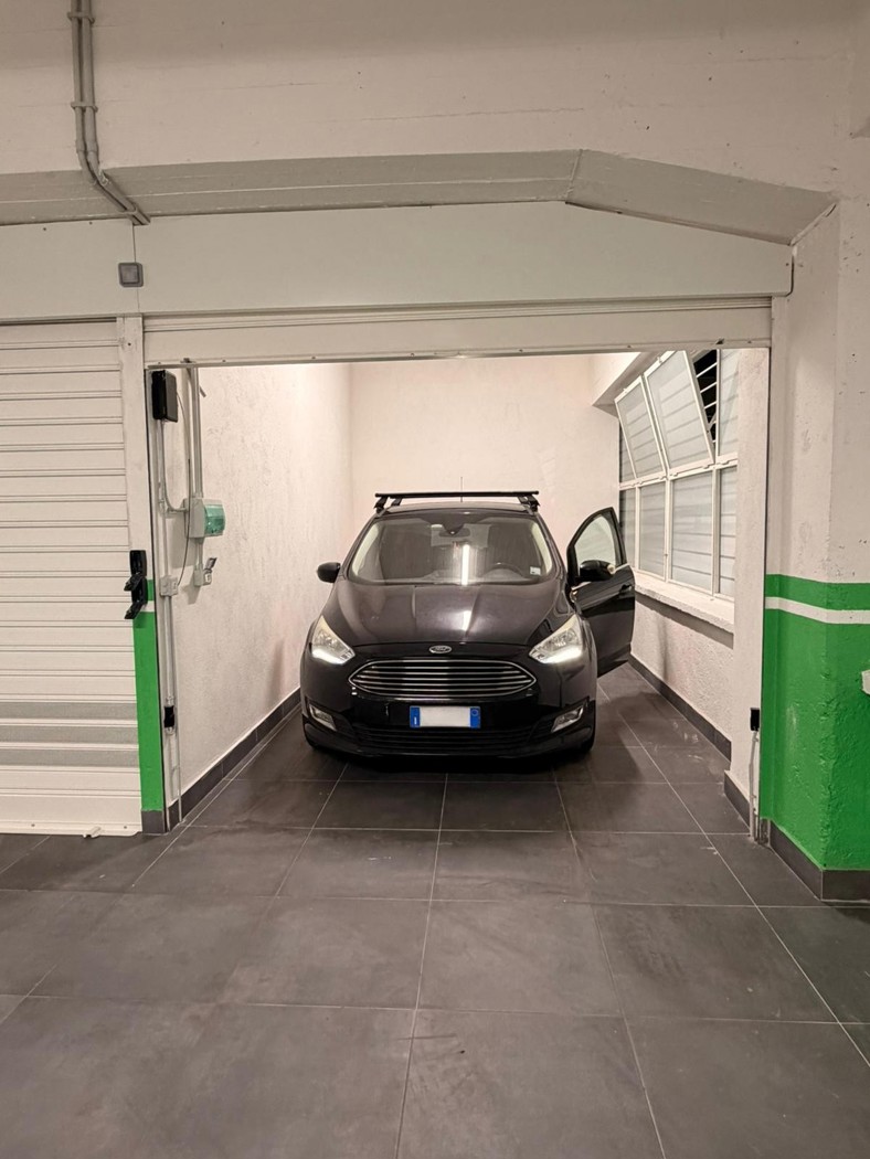 Box/Garage 17mq in affitto a Roma