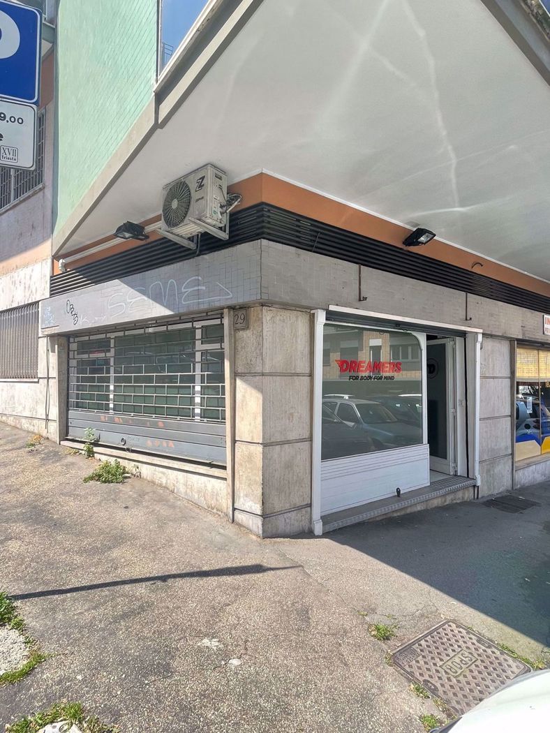 Negozio in vendita a Roma