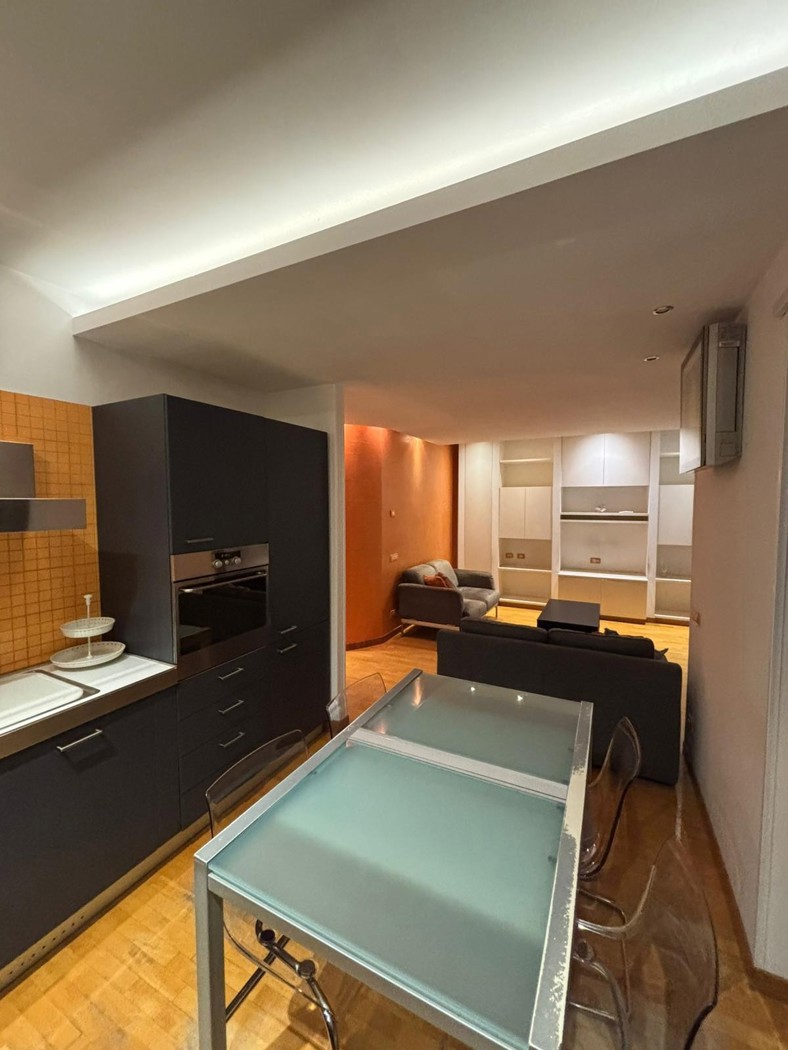 Trilocale arredato in affitto a Roma