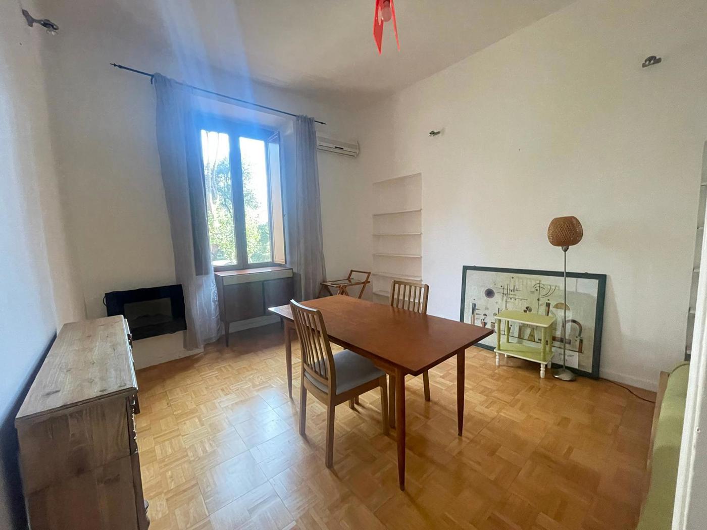 Bilocale arredato in affitto a Roma